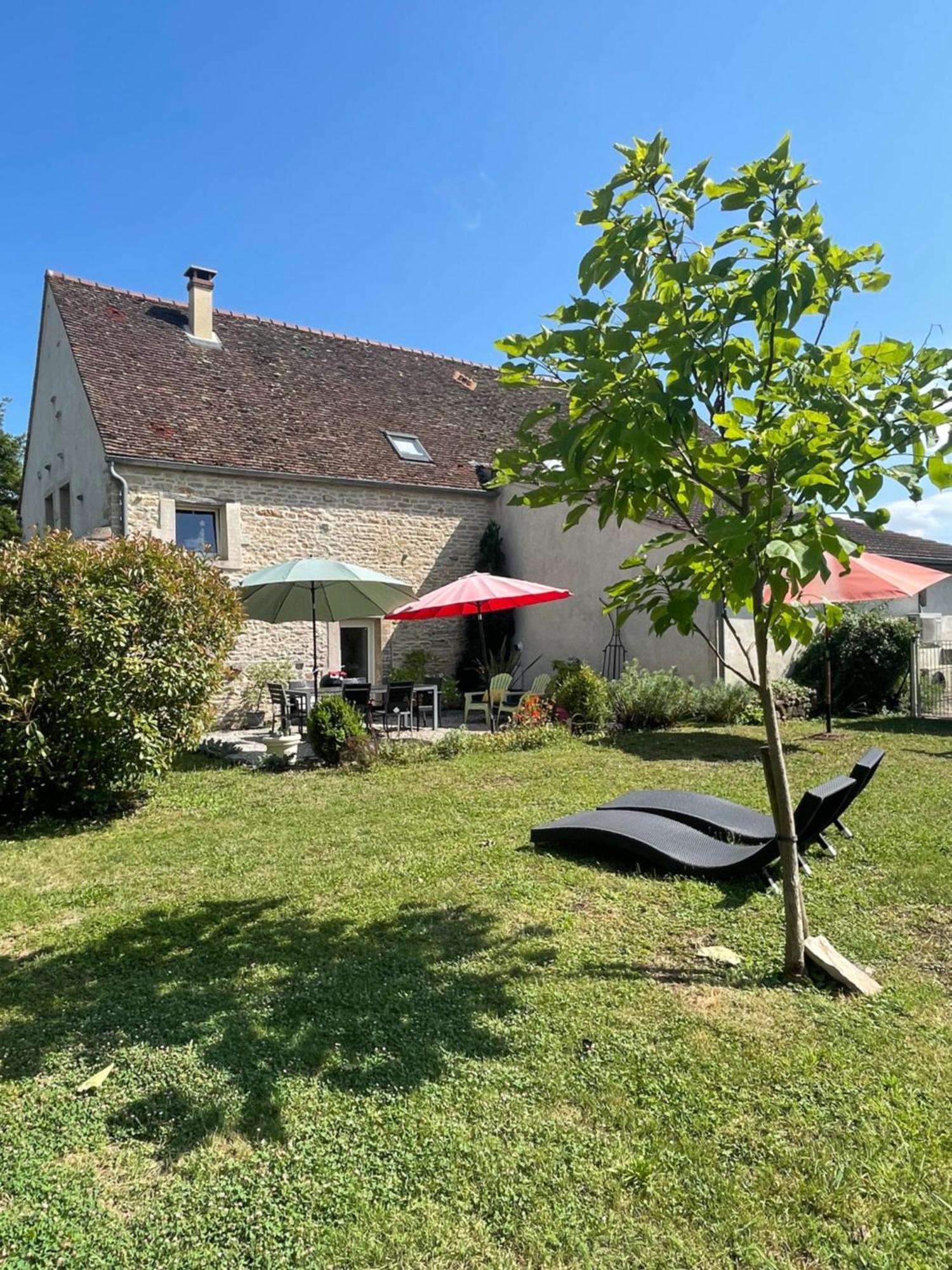 Gite Le Meix Chapeau Levernois Exteriör bild